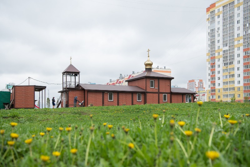 В канун праздника Входа Господня в Иерусалим Архипастырь совершил всенощное бдение в микрорайоне «Зареченский» в Орле