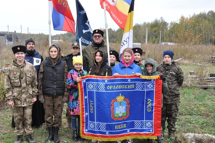 Орловский священник принял участие в полевых учениях юных казаков Орловский священник принял участие в полевых учениях юных казаков