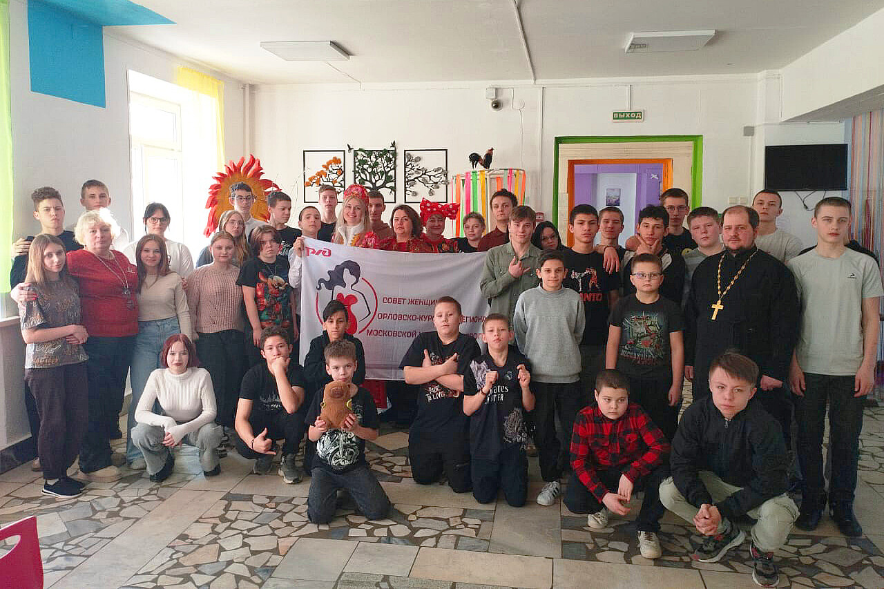 Орловский священник навестил юных подопечных социального центра Орловский священник навестил юных подопечных социального центра
