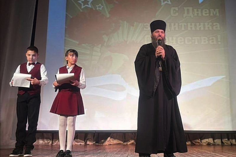 Благочинный храмов Мценского округа принял участие в патриотических мероприятиях Благочинный храмов Мценского округа принял участие в патриотических мероприятиях