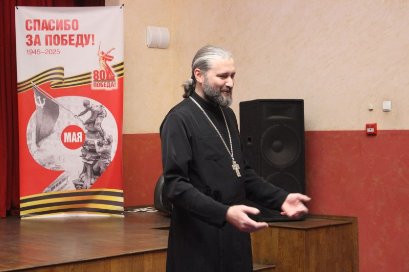 Председатель епархиального отдела по взаимодействию с правоохранительными учреждениями встретился с курсантами Председатель епархиального отдела по взаимодействию с правоохранительными учреждениями встретился с курсантами