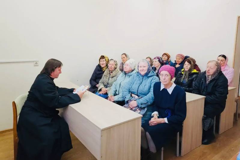 В храме иконы Божией Матери «Знамение» Курская-Коренная состоялось заседание библейской группы