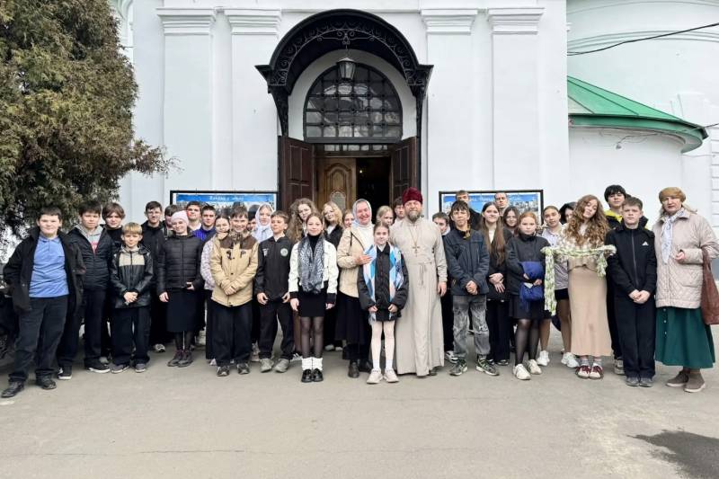 Учащиеся средней общеобразовательной школы № 33 посетили Николо-Песковский храм