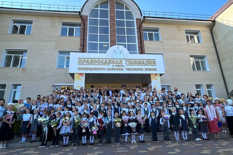 Орловская православная гимназии во имя преподобного Алексия, человека Божия приглашает на День открытых дверей Орловская православная гимназии во имя преподобного Алексия, человека Божия приглашает на День открытых дверей