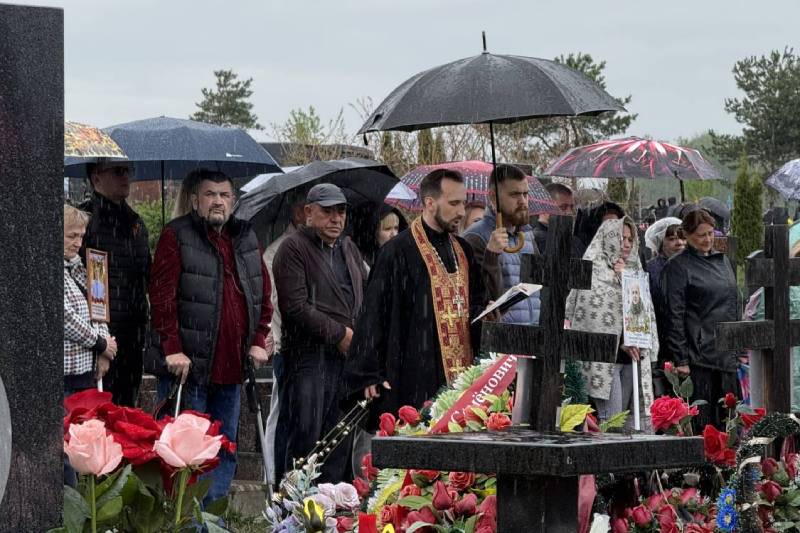 Настоятель храма иконы Божией Матери «Взыскание погибших» почтил память защитников