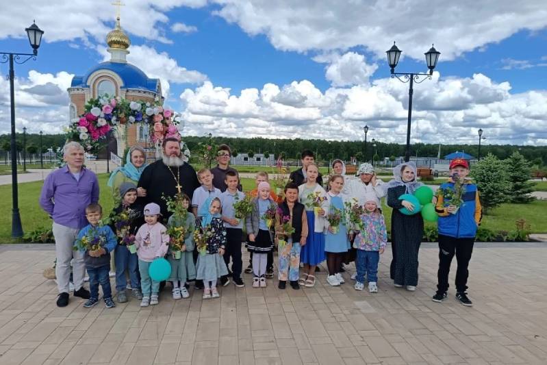 В приходе храма иконы Божией Матери «Спорительница хлебов» состоялся детский праздник В приходе храма иконы Божией Матери «Спорительница хлебов» состоялся детский праздник