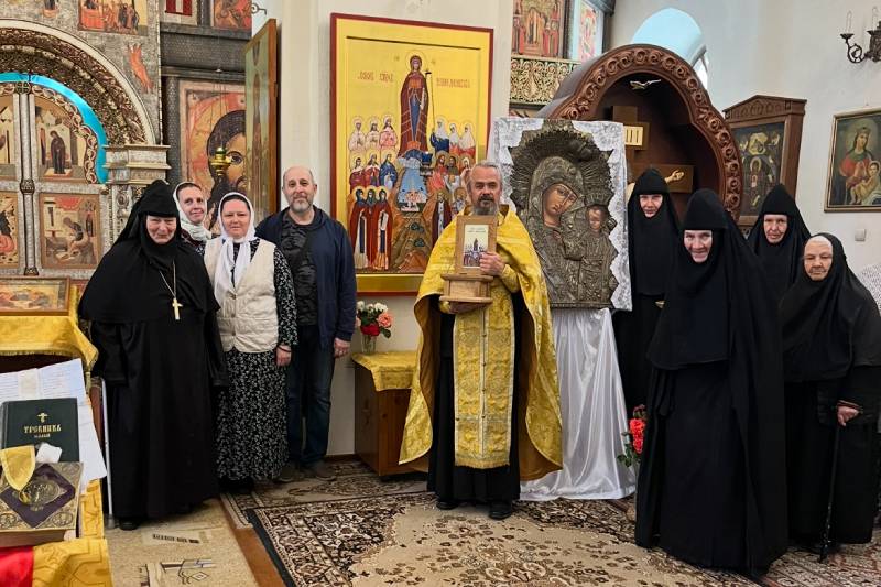 В Троицком Рождества Богородицы Оптине женском монастыре освятили новую икону