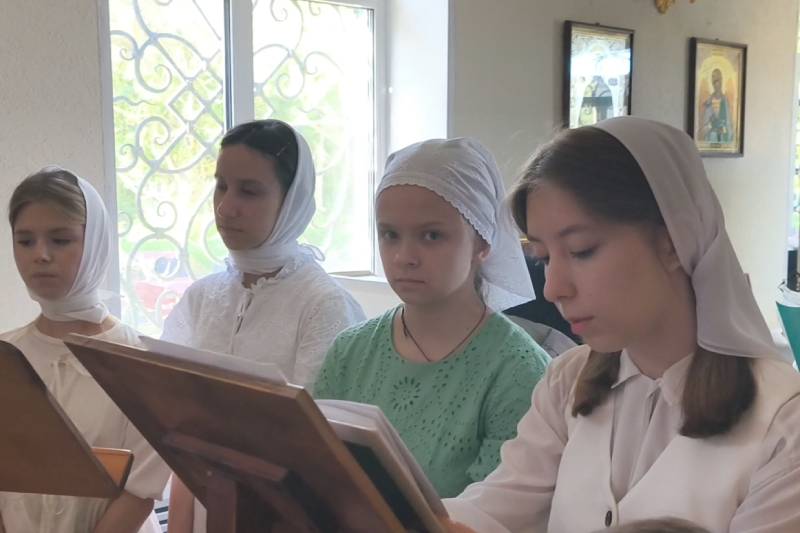 В храме Иверской иконы Божией Матери состоялась детская Божественная литургия В храме Иверской иконы Божией Матери состоялась детская Божественная литургия