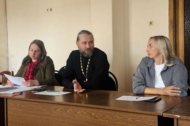 Иерей Евгений Щенников принял участие в профилактической встрече с несовершеннолетними нарушителями ПДД Иерей Евгений Щенников принял участие в профилактической встрече с несовершеннолетними нарушителями ПДД