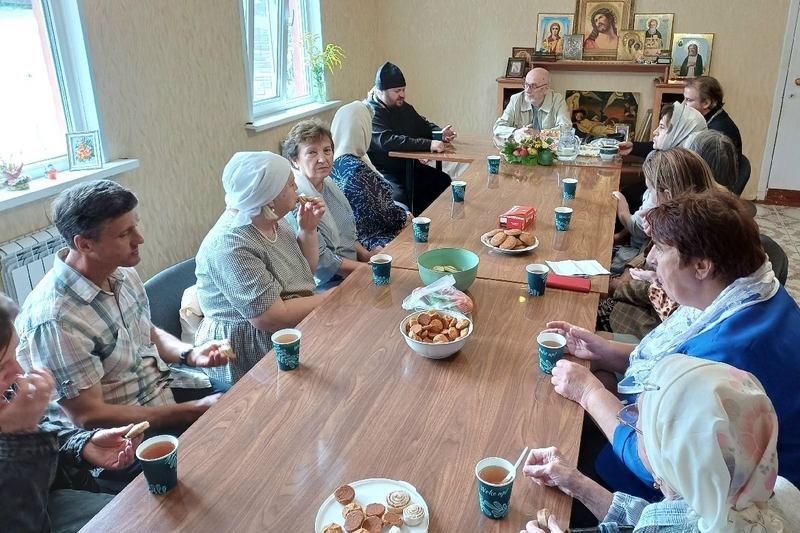 Праздники родной земли: в Воскресенском храме Орла представили новую книгу краеведа Анатолия Мищенко