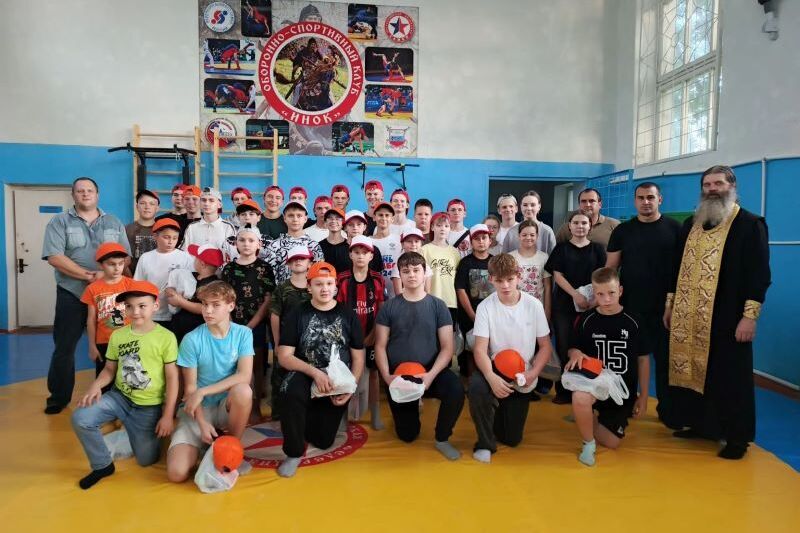 Наместник монастыря во имя Святого Кукши поздравил клуб «Инок» с новым учебным годом Наместник монастыря во имя Святого Кукши поздравил клуб «Инок» с новым учебным годом