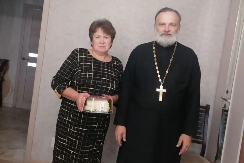 Священник навестил мать участника СВО в селе Ретяжи Священник навестил мать участника СВО в селе Ретяжи