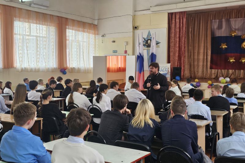 В орловском лицее №21 состоялась очередная встреча в рамках проекта «Диалог со священником» В орловском лицее №21 состоялась очередная встреча в рамках проекта «Диалог со священником»