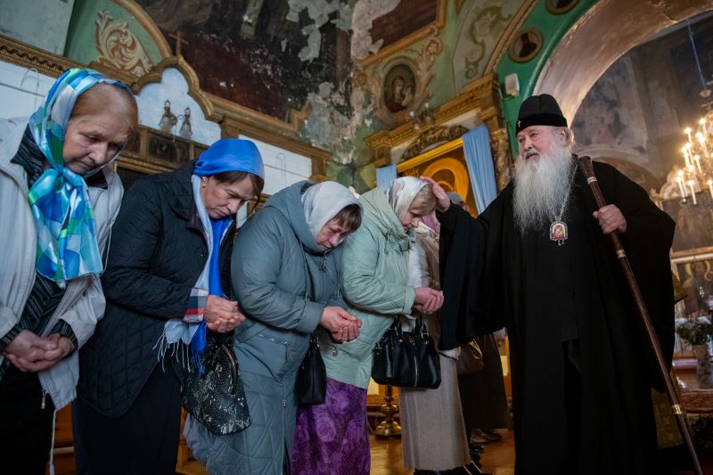 Владыка Тихон совершил Литургию в Христорождественском храме Болхова Владыка Тихон совершил Литургию в Христорождественском храме Болхова
